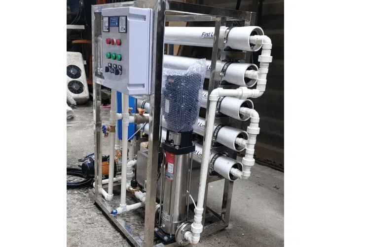 Complete reverse osmosis water treatment machine in Lagos