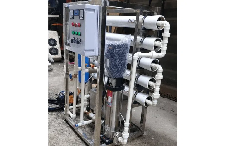 Complete reverse osmosis water treatment machine in Lagos